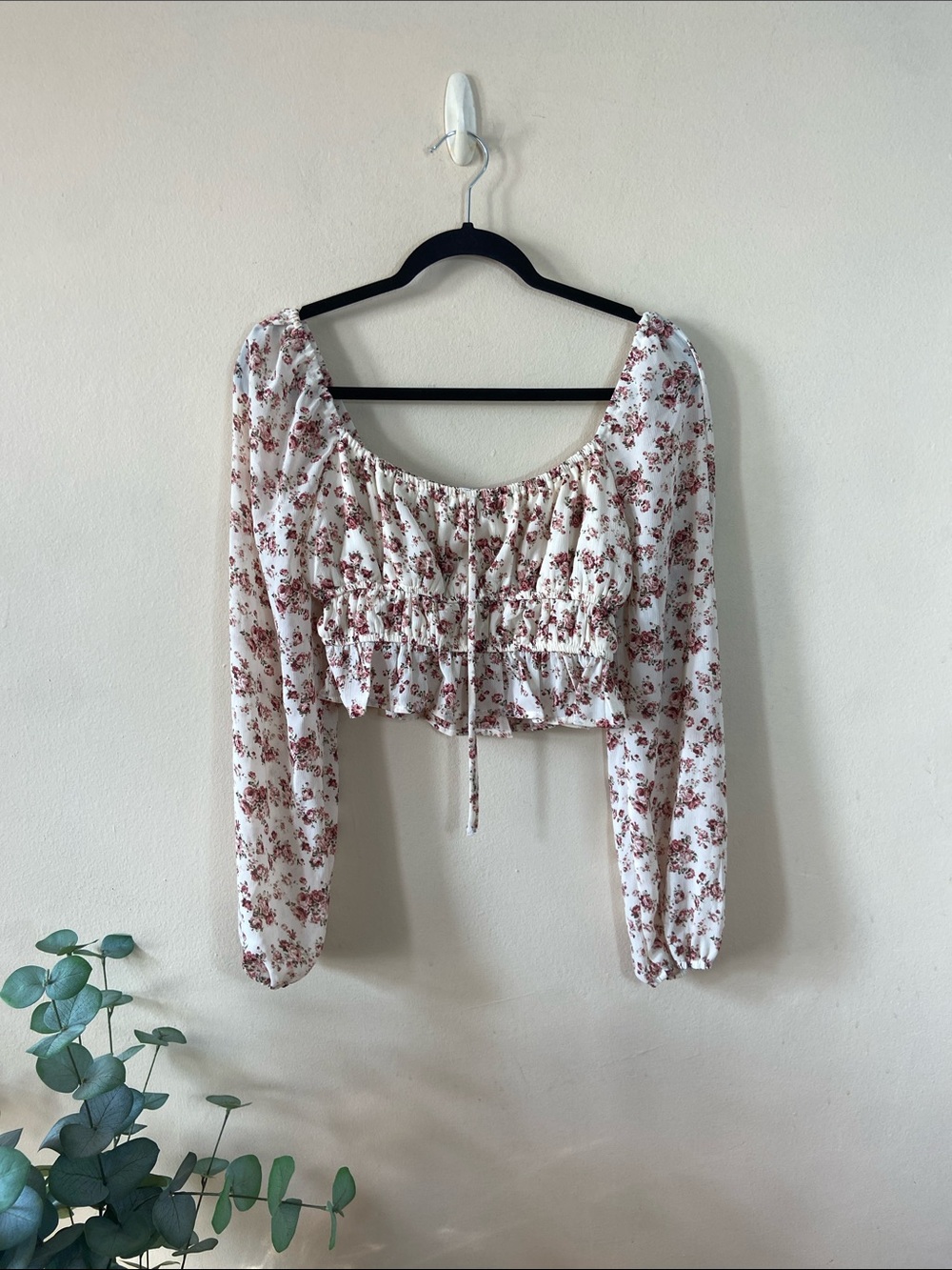 One Clothing Los Angeles Medium Floral Ruched Tie Front Cottagecore Crop Top